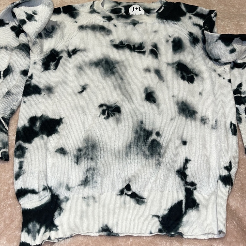 Tie Dye Sweater - Picture 2 of 5